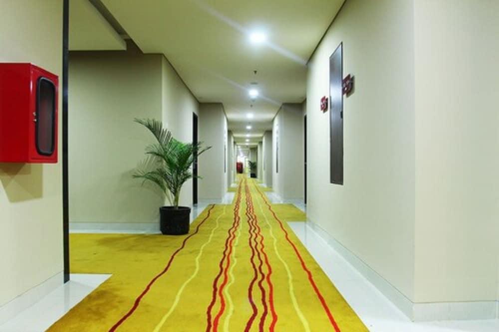 Merapi Merbabu Hotels Bekasi Buitenkant foto