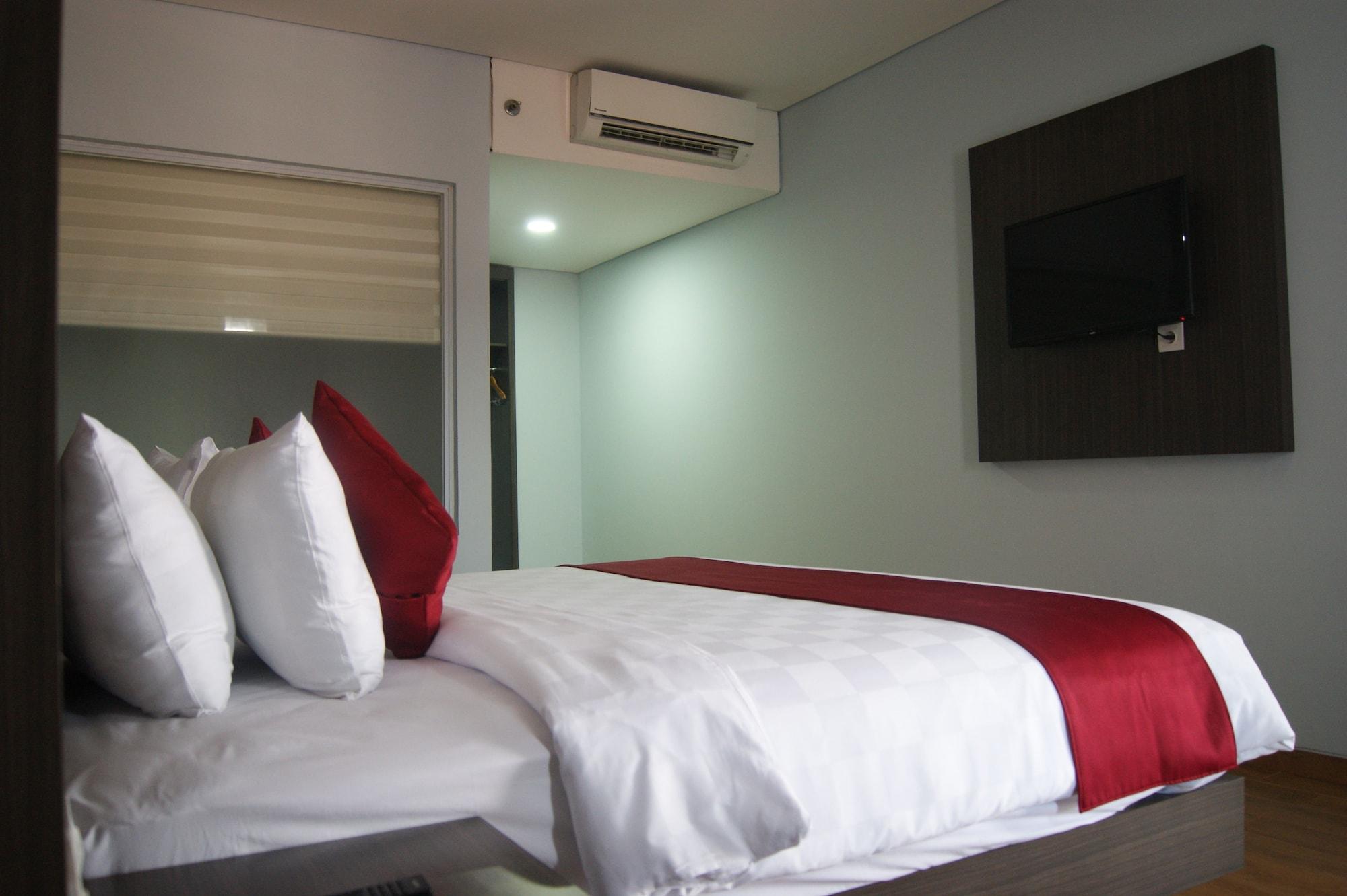 Merapi Merbabu Hotels Bekasi Buitenkant foto
