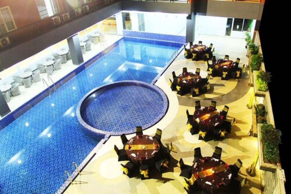 Merapi Merbabu Hotels Bekasi Buitenkant foto