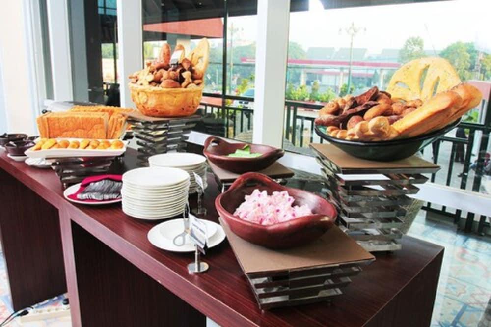 Merapi Merbabu Hotels Bekasi Buitenkant foto