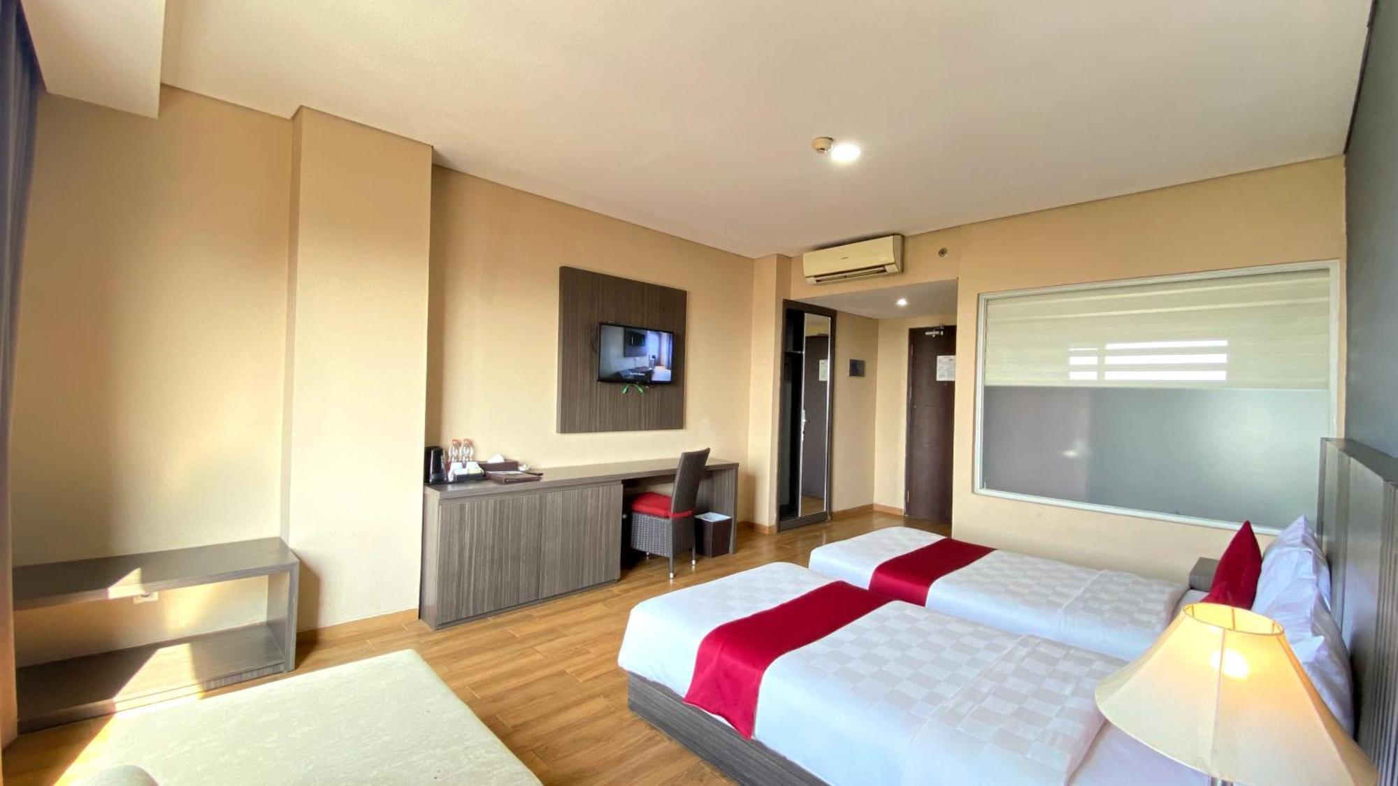 Merapi Merbabu Hotels Bekasi Buitenkant foto