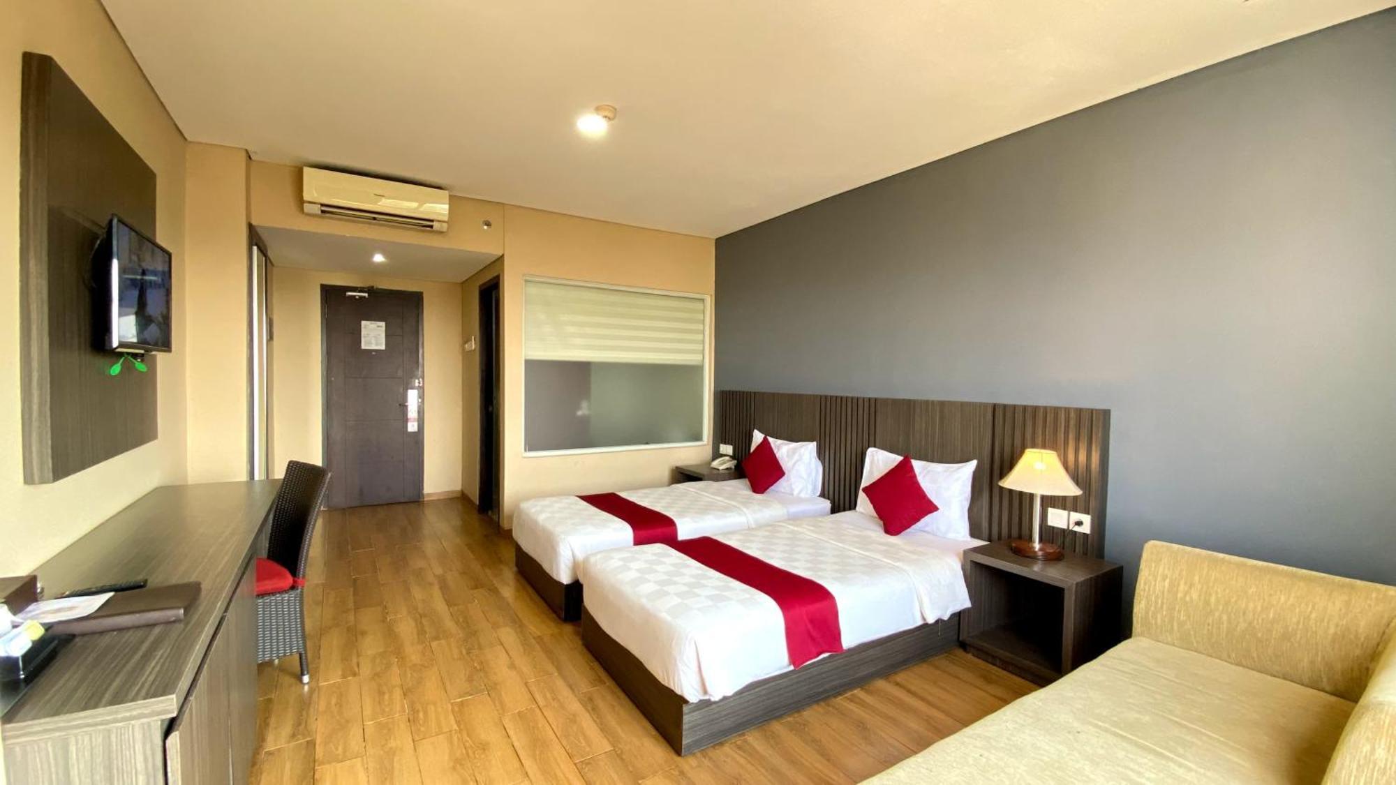 Merapi Merbabu Hotels Bekasi Buitenkant foto